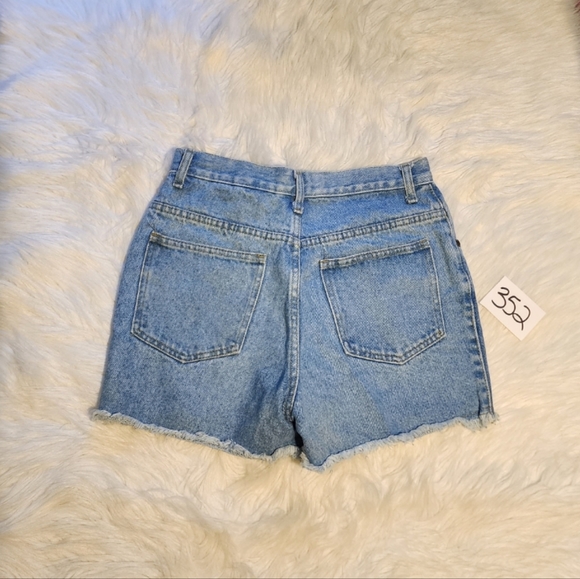 VINTAGE 90'S Denim Shorts - Picture 17 of 17